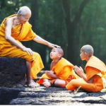 Mơ thấy thầy chùa đánh con gì